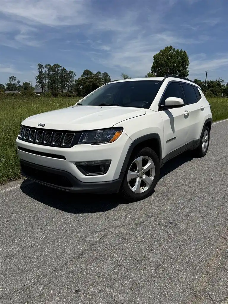 2017 Jeep Compass Latitude's photo