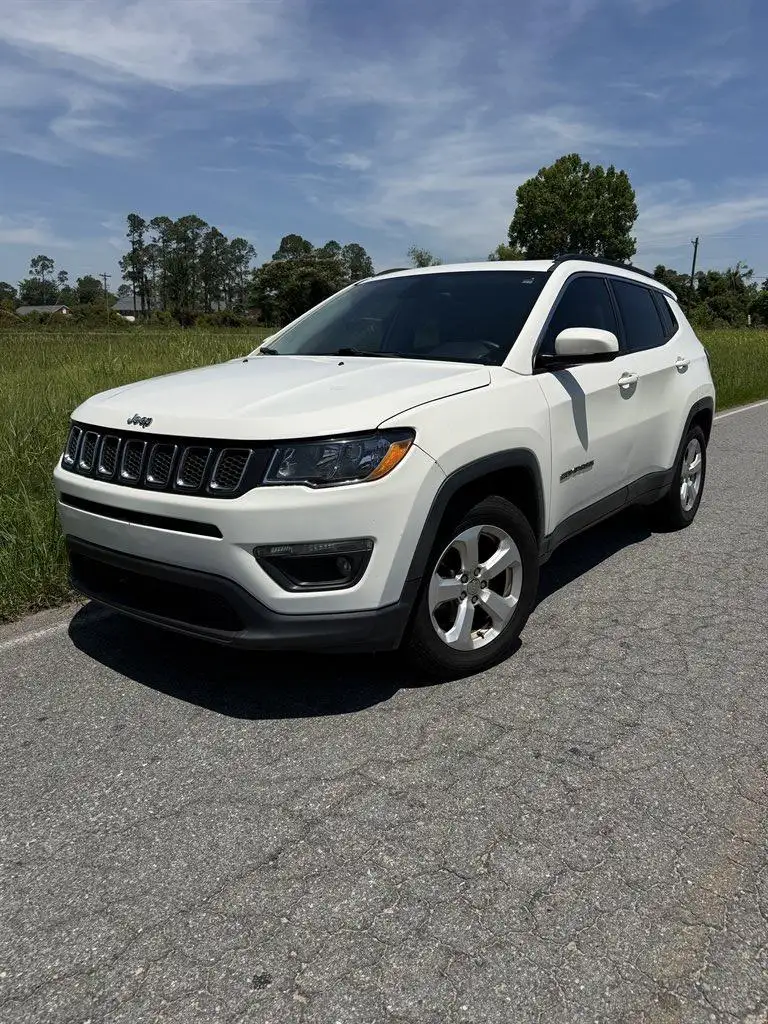 2017 Jeep Compass Latitude's photo