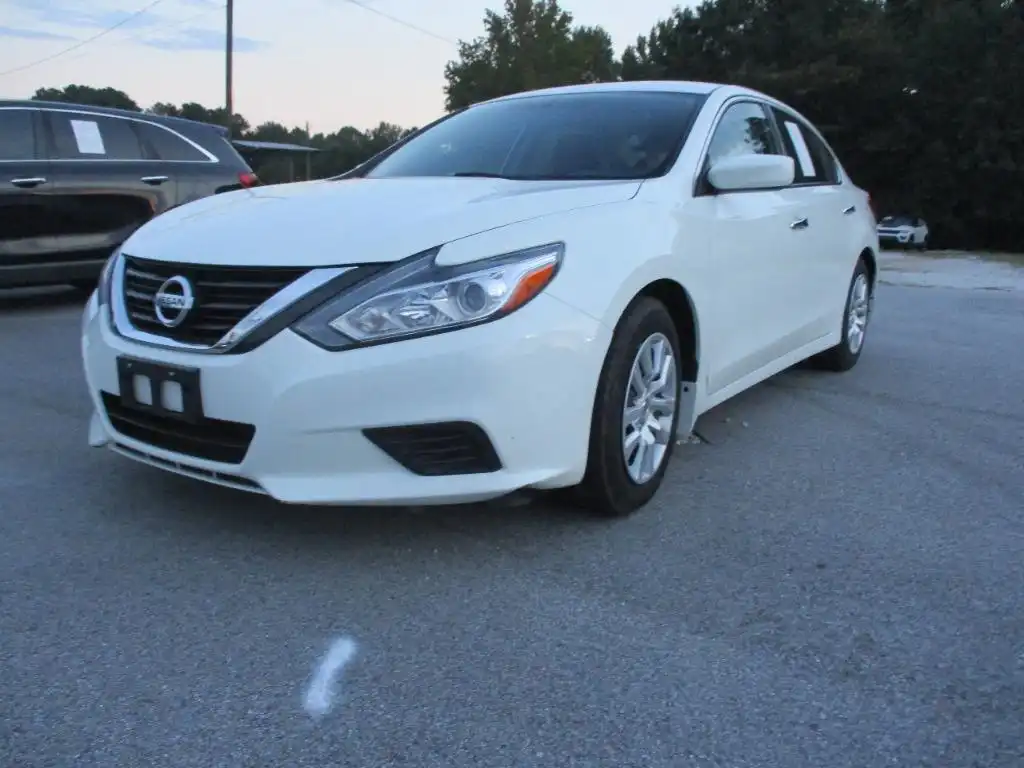 2017 Nissan Altima 2.5 S's photo