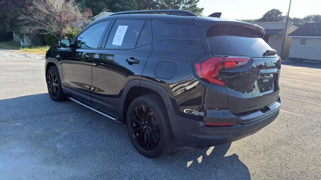 2021 GMC Terrain SLT AWD photo 3