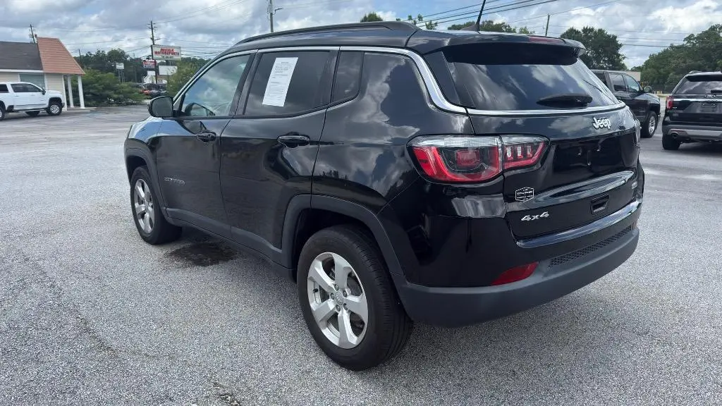 2019 Jeep Compass Latitude 4X4 photo 3