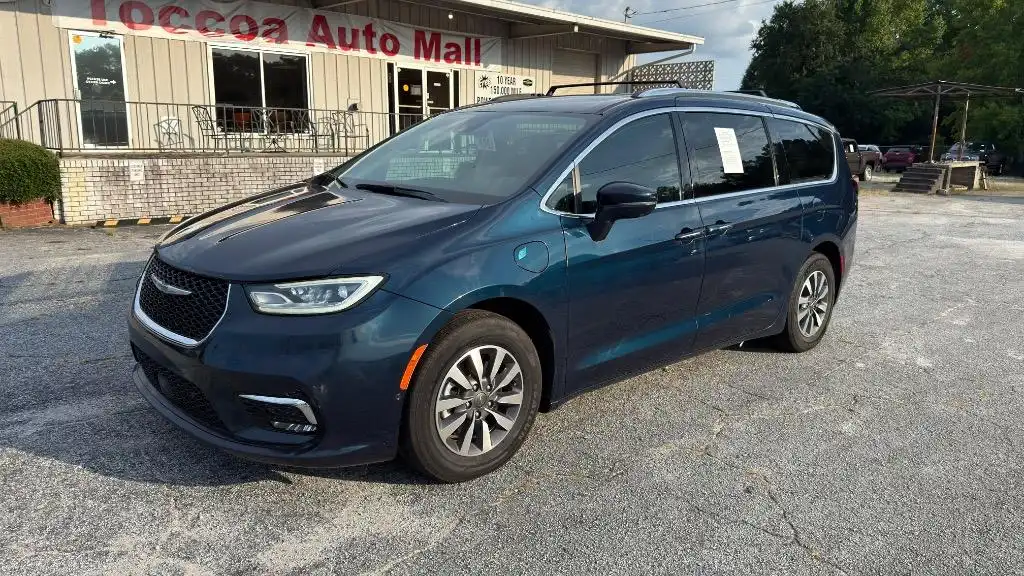 2021 Chrysler Pacifica Hybrid Touring L Hybrid's photo