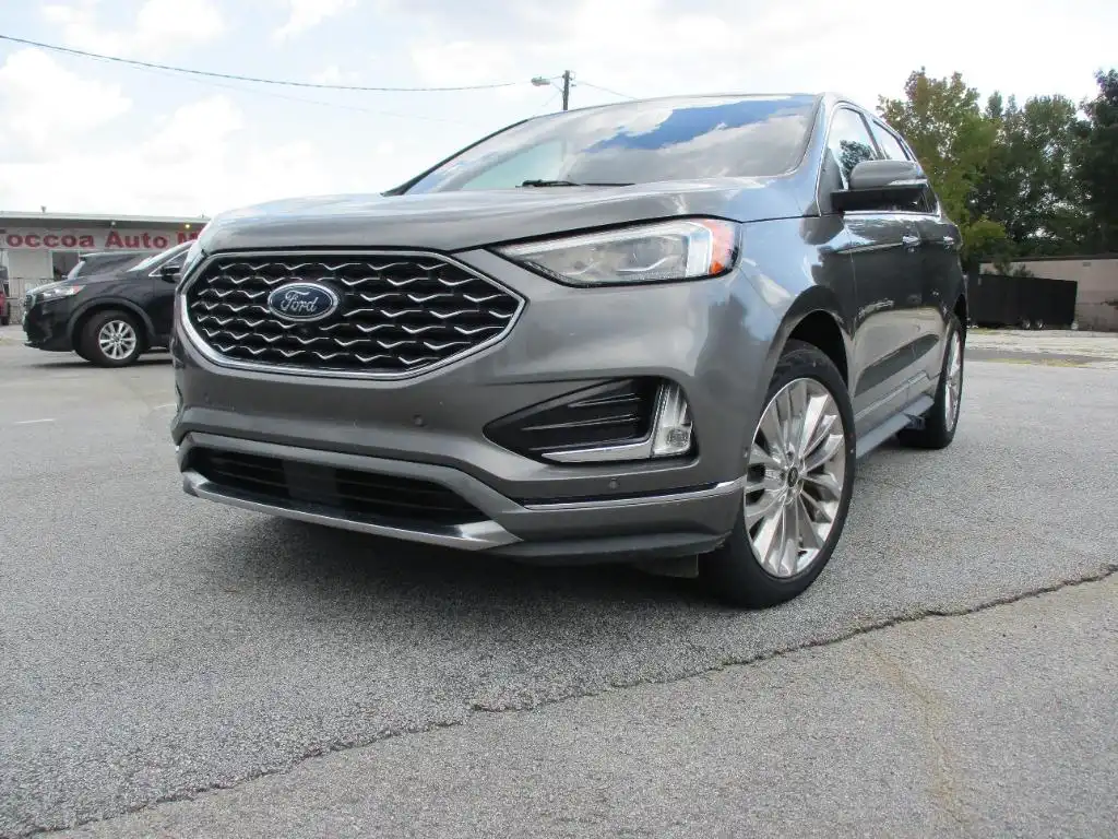 2021 Ford Edge Titanium's photo