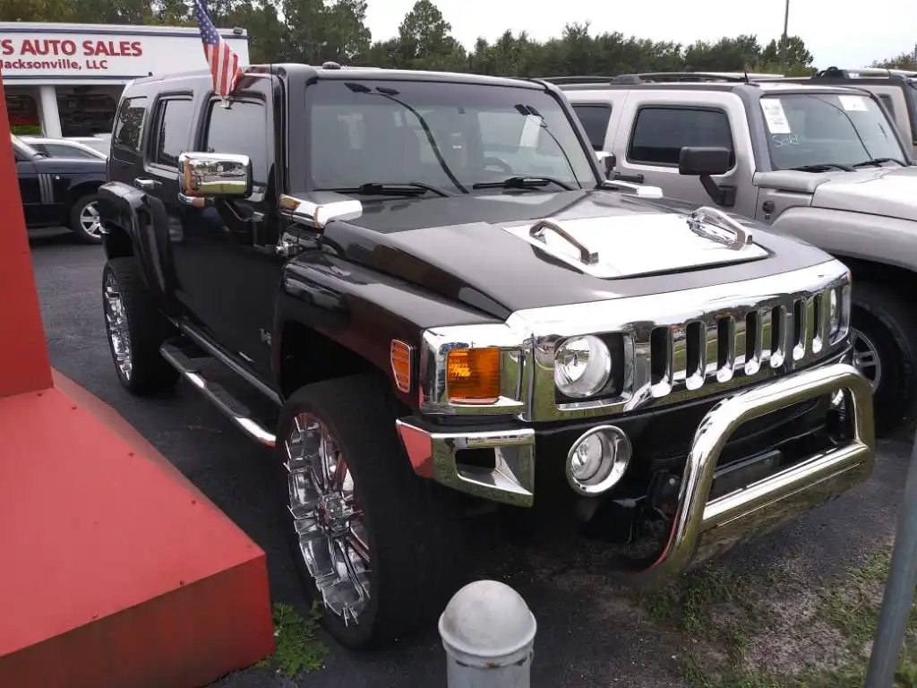 2006 Hummer H3 SUV's photo