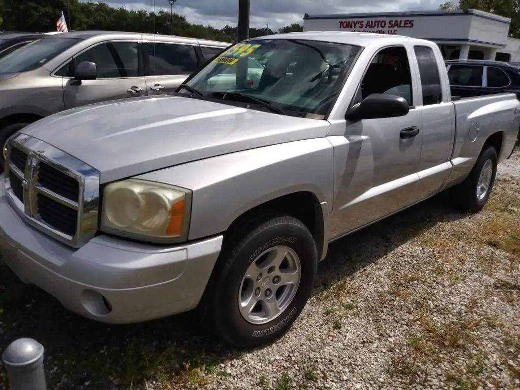 2006 Dodge Dakota SLT 4X4 Club Cab's photo