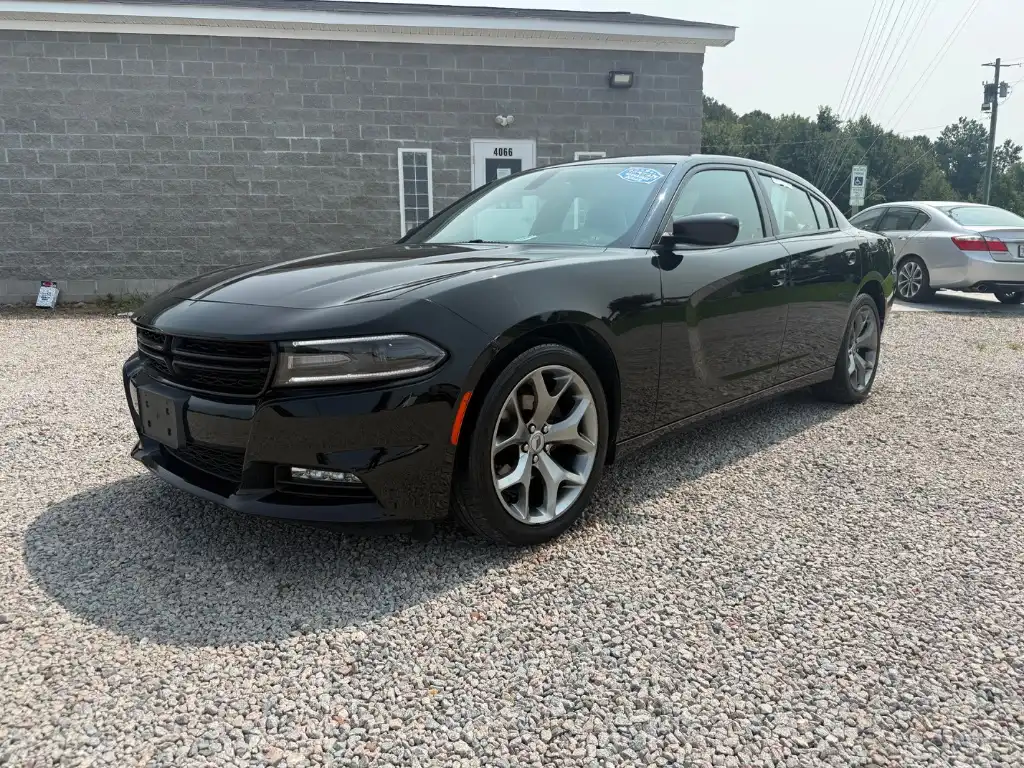 2017 Dodge Charger SXT's photo