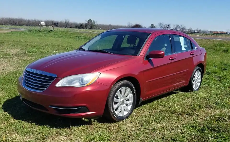 2013 Chrysler 200 Touring's photo