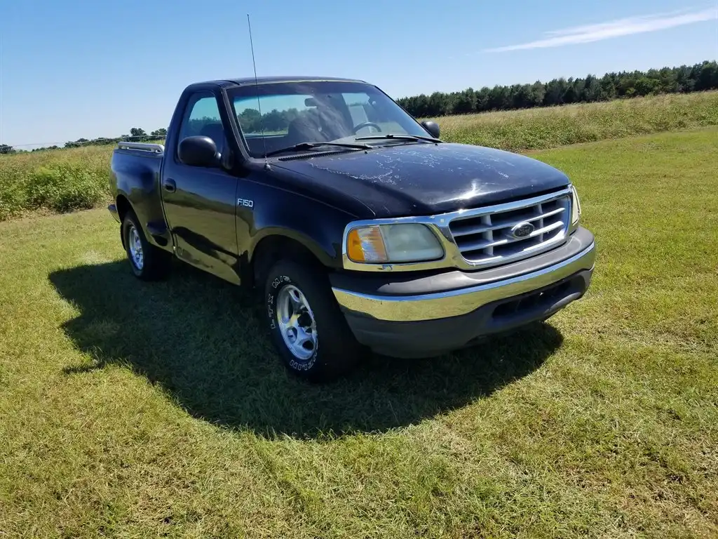 2003 Ford F-150 XL Regular Cab Flareside's photo