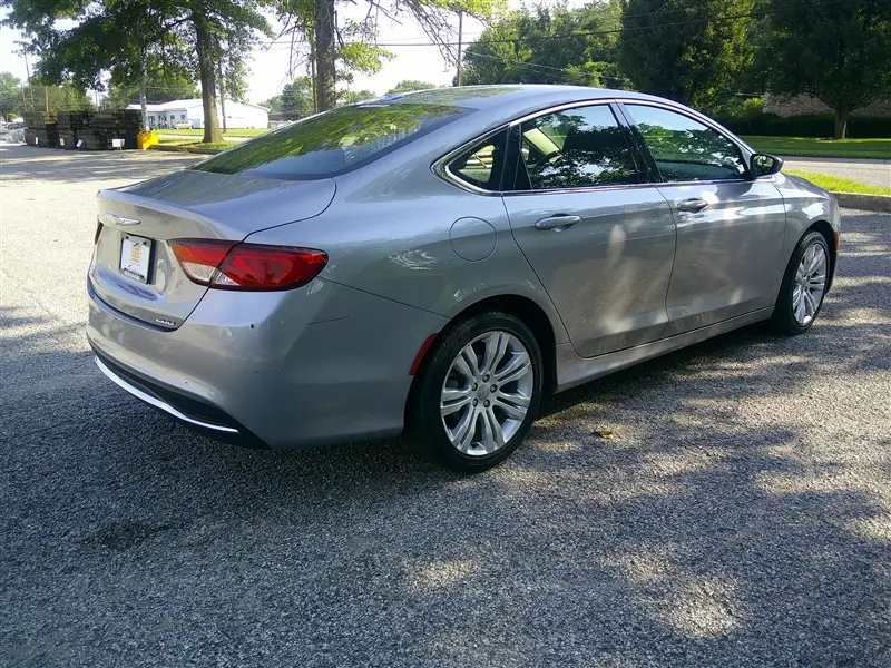 2015 Chrysler 200 Limited photo 5