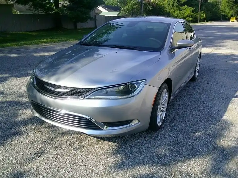 2015 Chrysler 200 Limited's photo