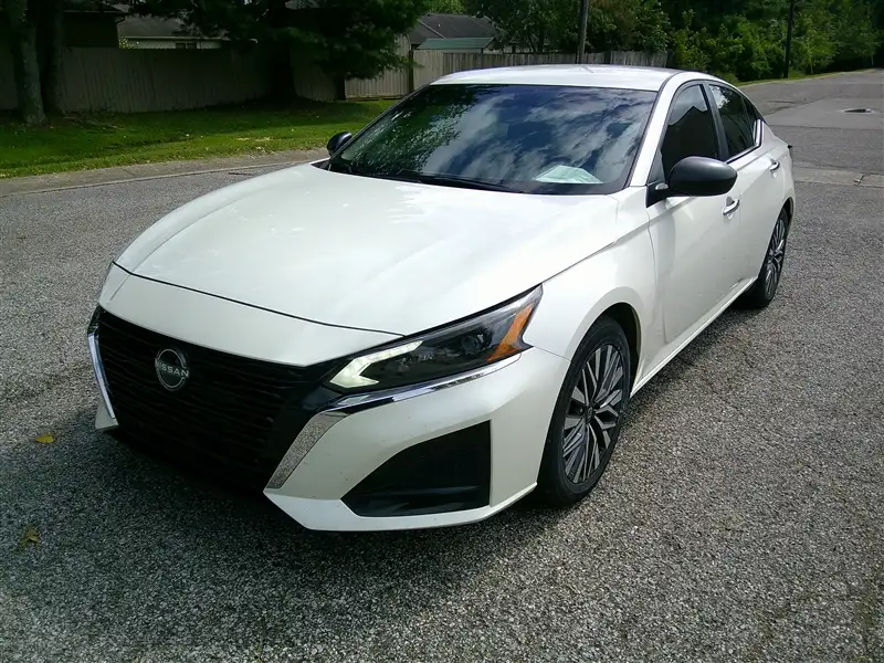 2024 Nissan Altima 2.5 SV's photo