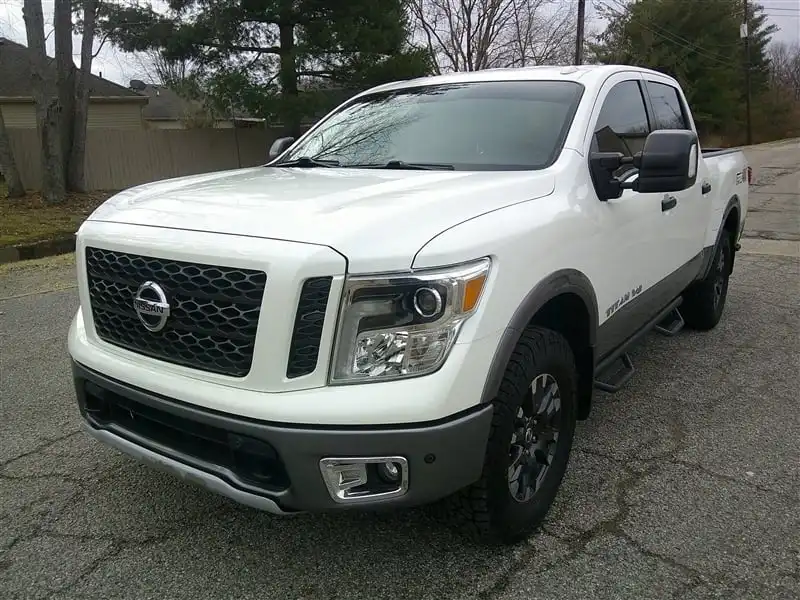 2019 Nissan Titan PRO-4X 4X4 Crew Cab's photo