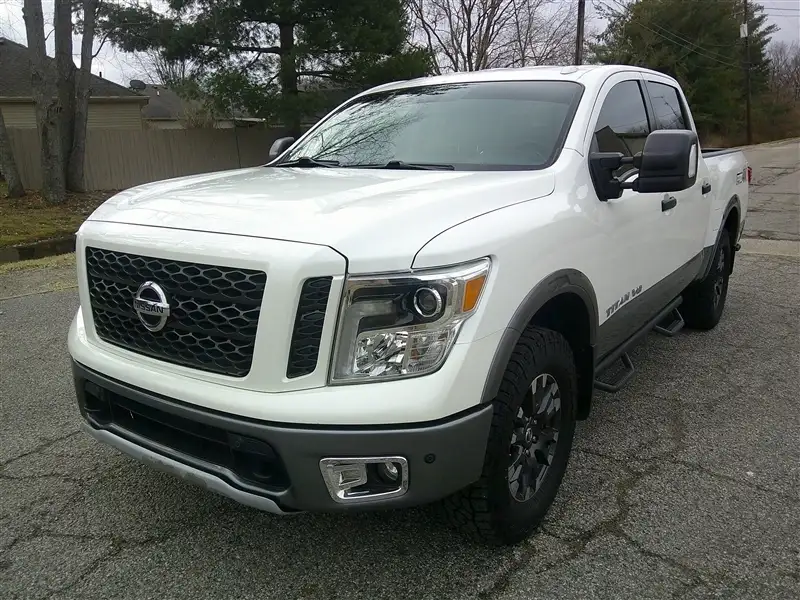 2019 Nissan Titan PRO-4X 4X4 Crew Cab's photo
