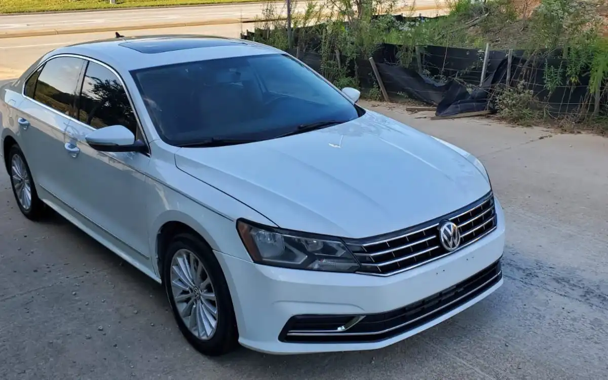 2016 Volkswagen Passat 1.8T SE Auto PZEV's photo