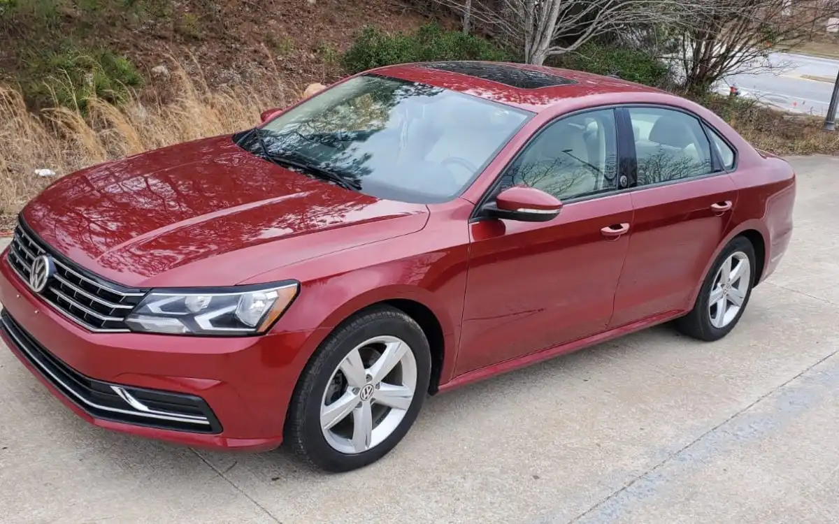 2019 Volkswagen Passat 2.0T Wolfsburg Edition Auto's photo