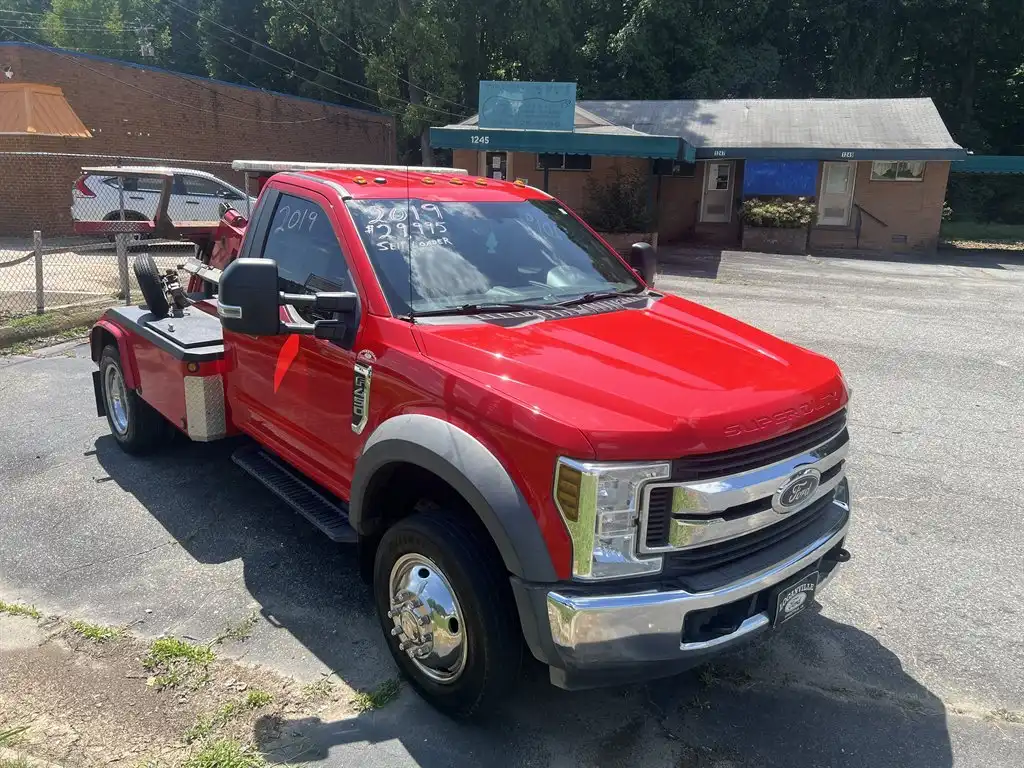 2019 Ford F-450 XL Regular Cab 145-In DRW's photo