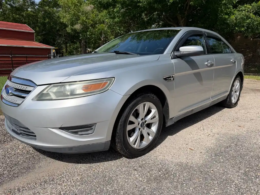 2012 Ford Taurus SEL FWD's photo