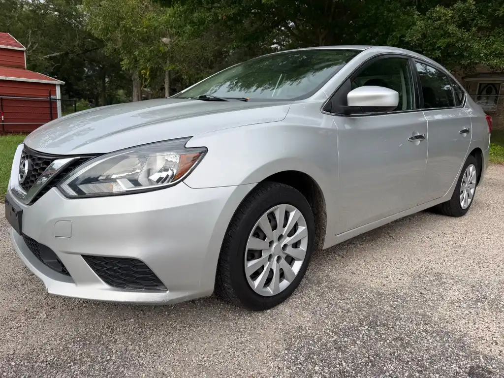 2019 Nissan Sentra S CVT's photo