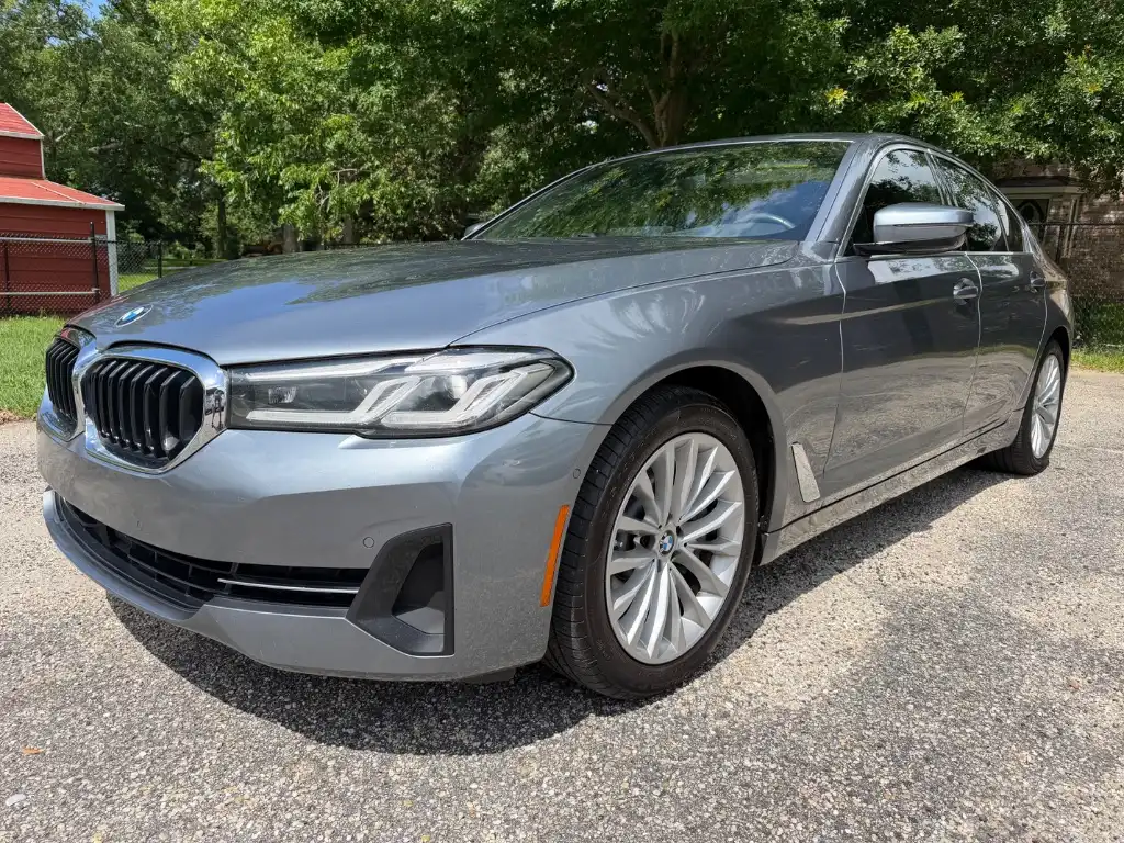 2021 BMW 5 Series 530i xDrive Sedan's photo