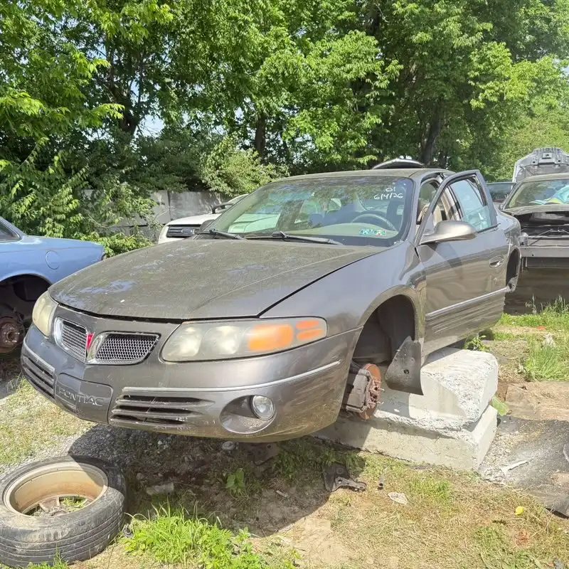 2001 Pontiac Bonneville SE's photo