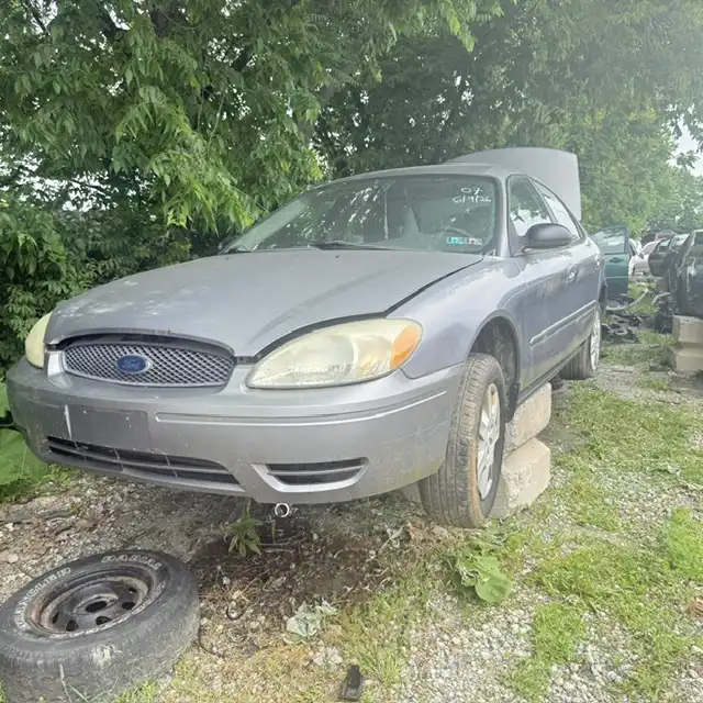 2007 Ford Taurus SE (Fleet)'s photo