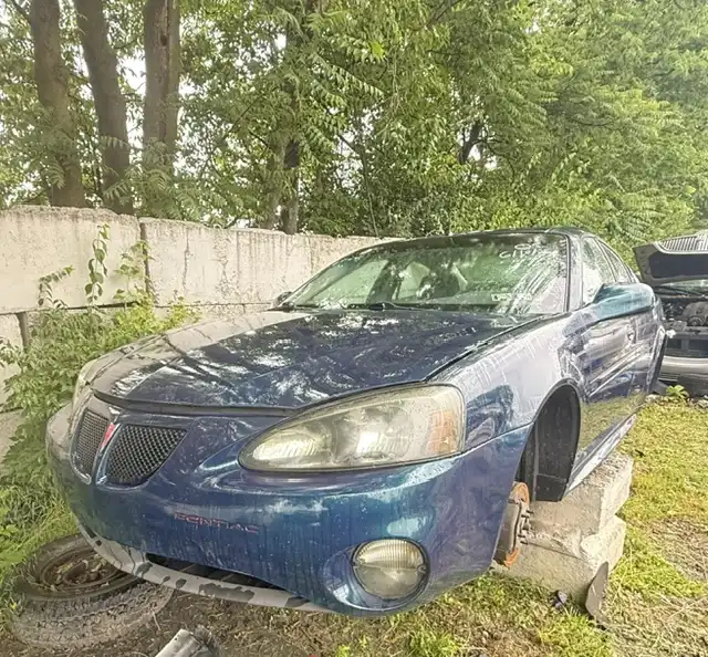 2005 Pontiac Grand Prix's photo