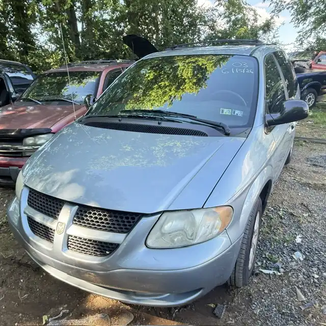 2003 Dodge Caravan SPORT's photo