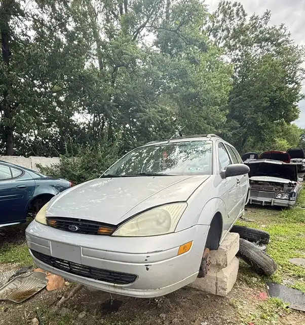 2000 Ford Focus SE's photo