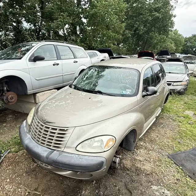 2002 Chrysler PT Cruiser Touring Edition's photo