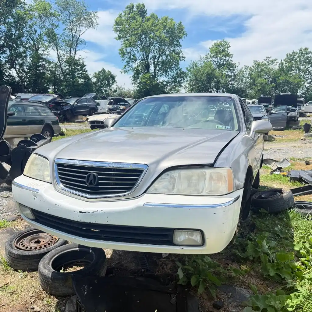 2002 Acura RL 3.5's photo