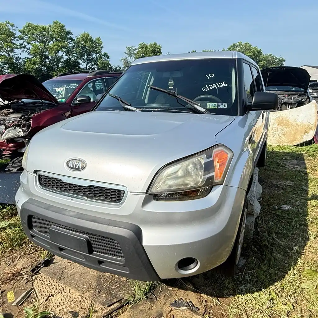 2010 Kia Soul Base 1.6L's photo