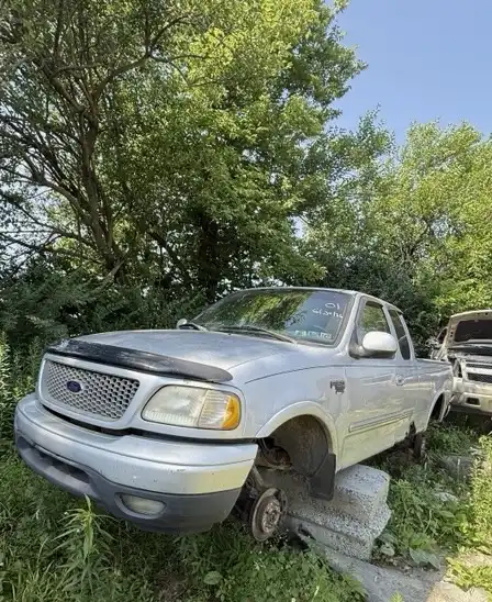 2001 Ford F-150 XL 4x4 SuperCab SWB Styleside's photo