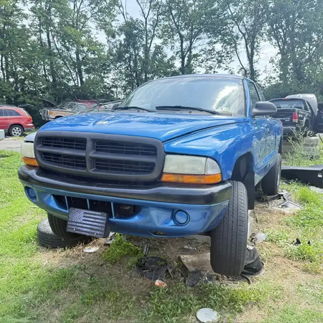 2000 Dodge Dakota 4X4 CLUB CAB's photo