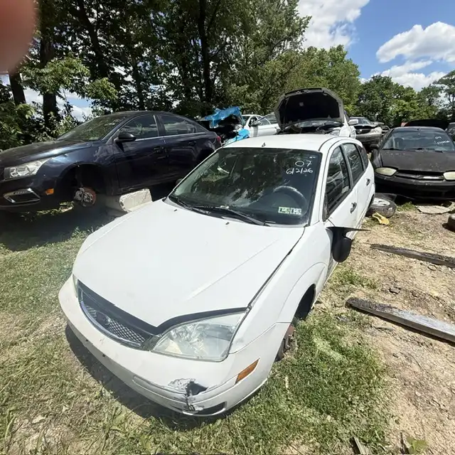 2007 Ford Focus ZX5 S's photo