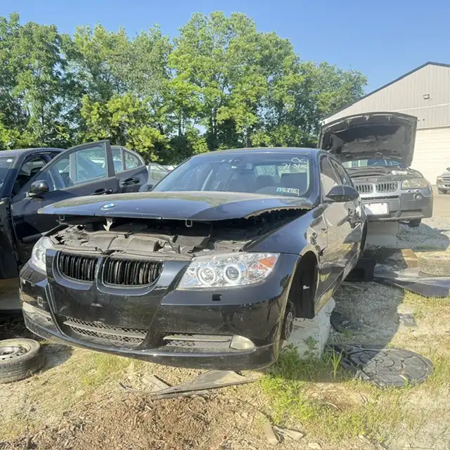 2006 BMW 3 Series 325xi's photo
