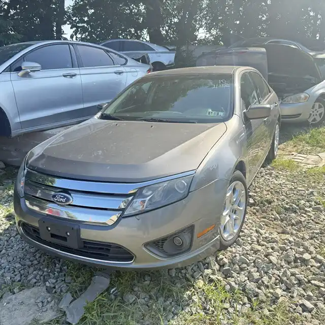 2010 Ford Fusion I-4 SE's photo