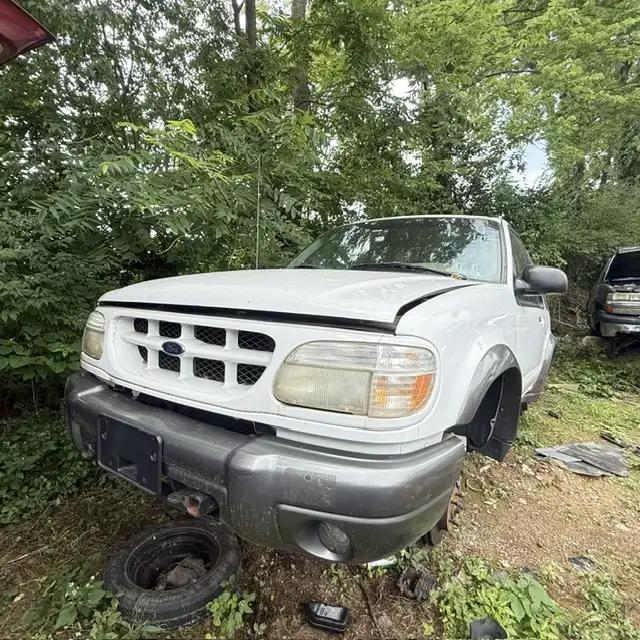 1999 Ford Explorer 4X4's photo