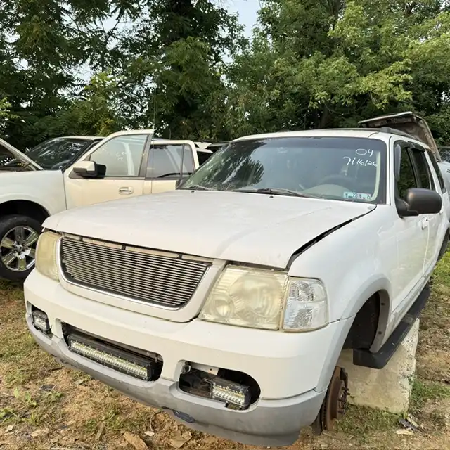 2002 Ford Explorer XLT 4x4's photo