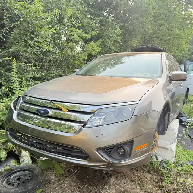 2010 Ford Fusion I-4 SE's photo
