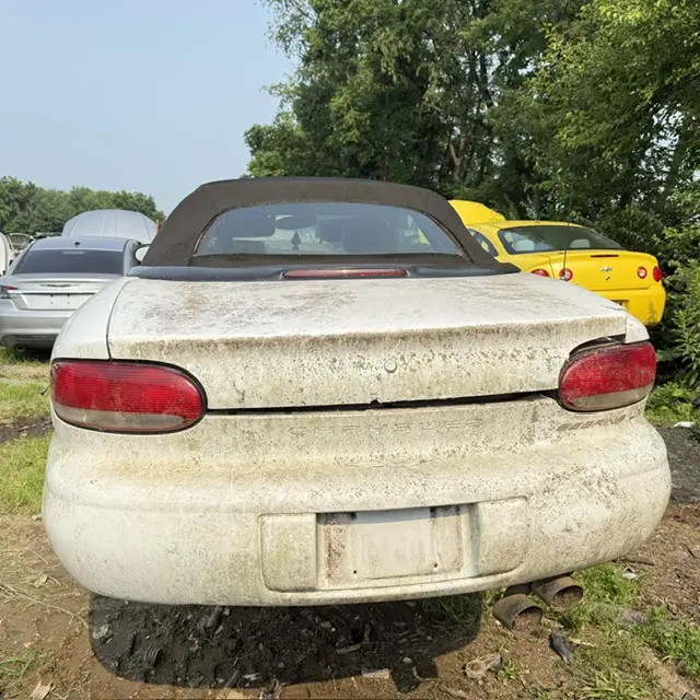 2000 Chrysler Sebring JXI photo 3