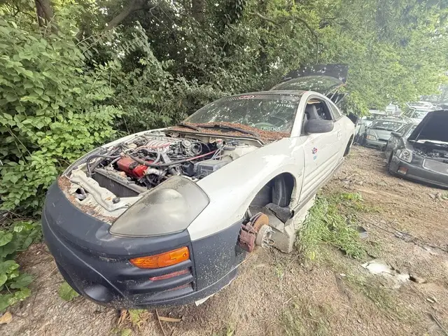 2003 Mitsubishi Eclipse GTS photo 1