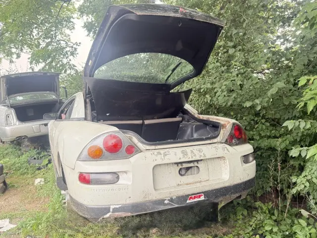 2003 Mitsubishi Eclipse GTS photo 3