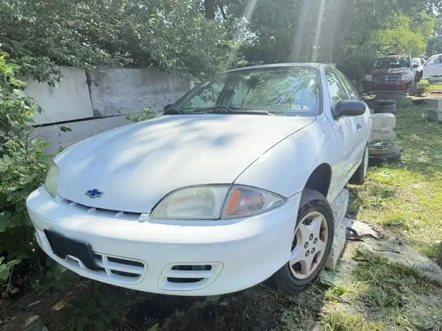 2001 Chevrolet Cavalier Base's photo