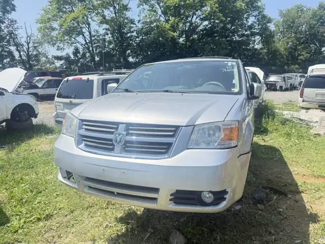 2010 Dodge Grand Caravan SXT FWD's photo