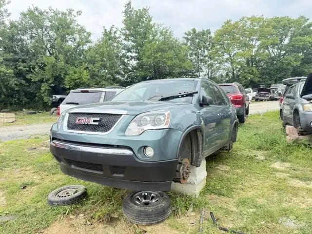 2009 GMC Acadia AWD SLE-1's photo