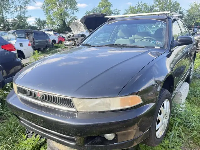 2000 Mitsubishi Galant ES photo 1