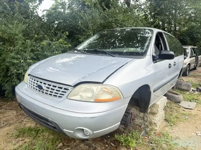 2003 Ford Windstar's photo