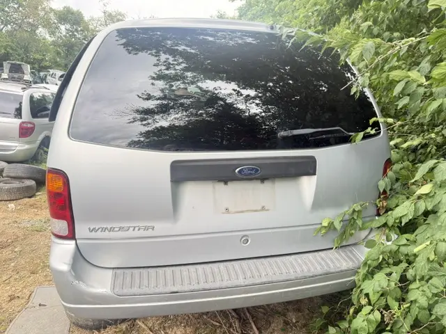 2003 Ford Windstar undefined photo 3