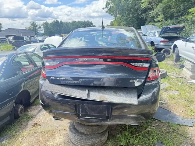 2013 Dodge Dart 2.0 SXT photo 3