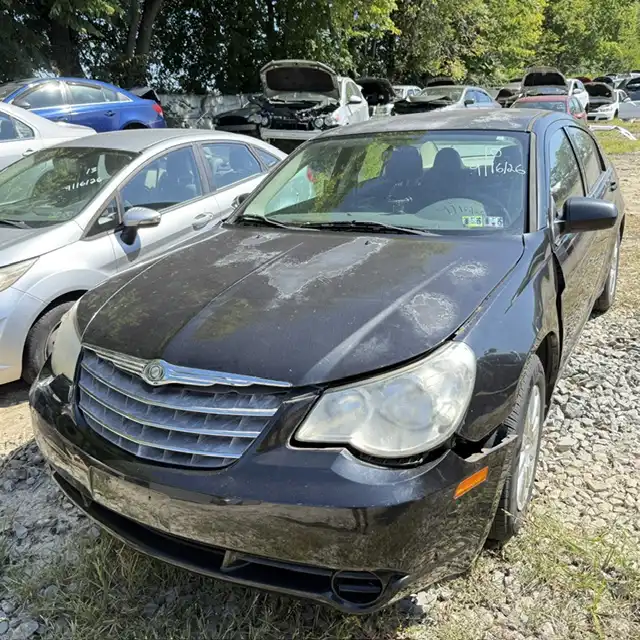 2010 Chrysler Sebring Touring's photo